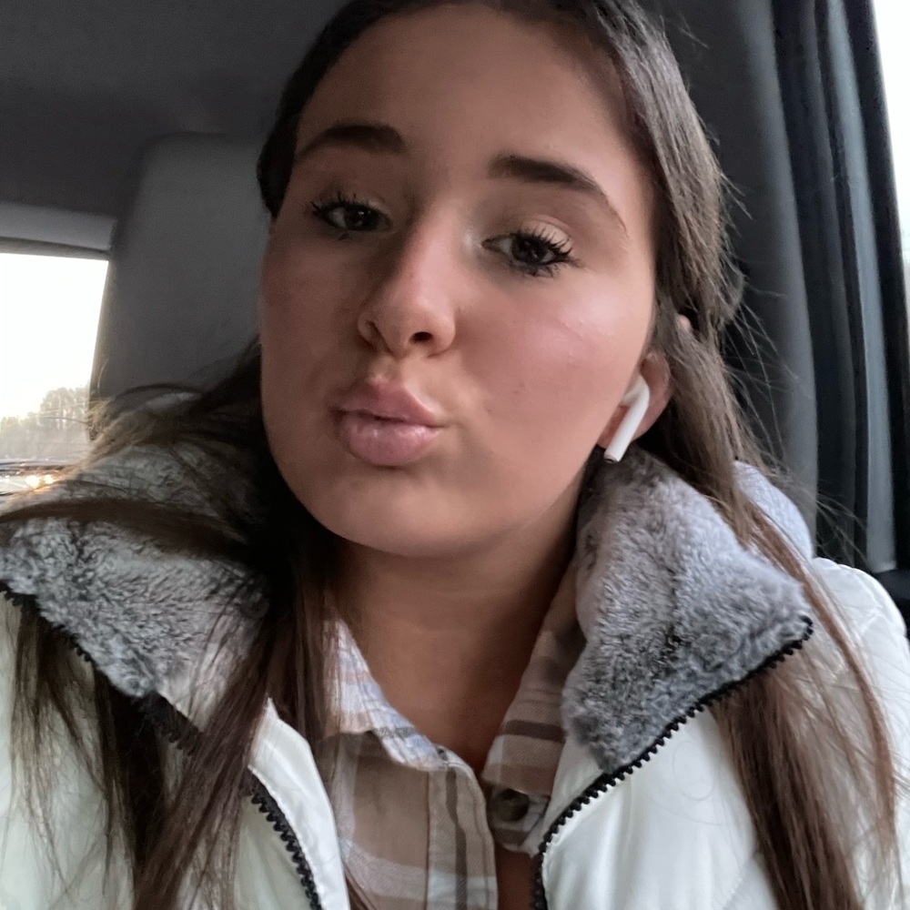 Meet your Posher, Hailey